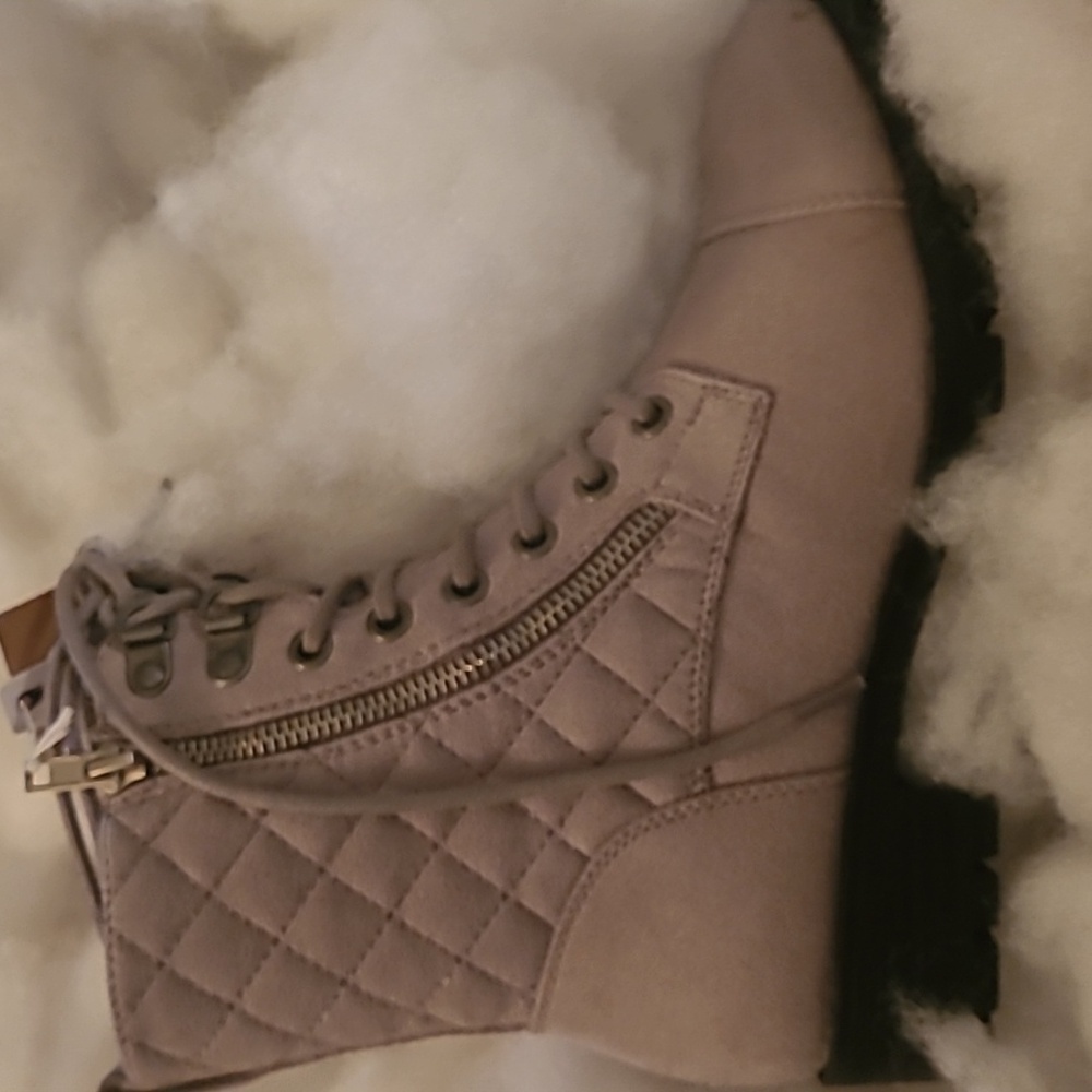 Ladies boots